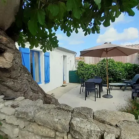 Semesterbostad Charmante Maison De Pays Dans Le Centre De St Denis D'oleron