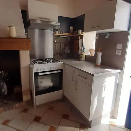 Charmante Maison De Pays Dans Le Centre De St Denis D'oléron *