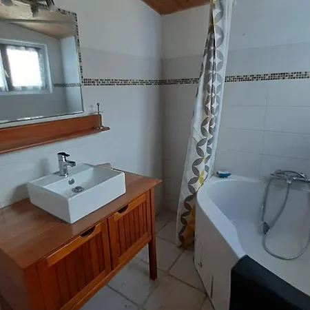 Charmante Maison De Pays Dans Le Centre De St Denis D'oleron Semesterbostad